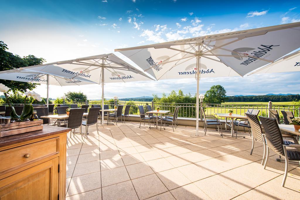 Hotel Und Landgasthof Altwirt Grosshartpenning Exterior foto
