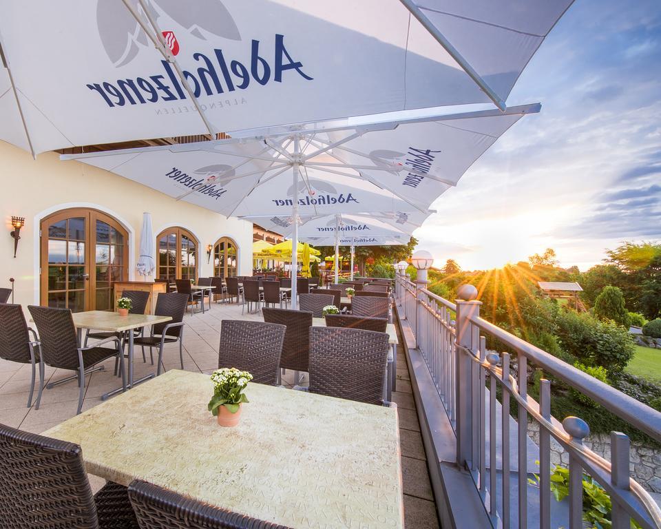 Hotel Und Landgasthof Altwirt Grosshartpenning Exterior foto
