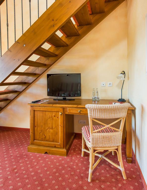 Hotel Und Landgasthof Altwirt Grosshartpenning Exterior foto