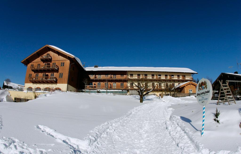 Hotel Und Landgasthof Altwirt Grosshartpenning Exterior foto